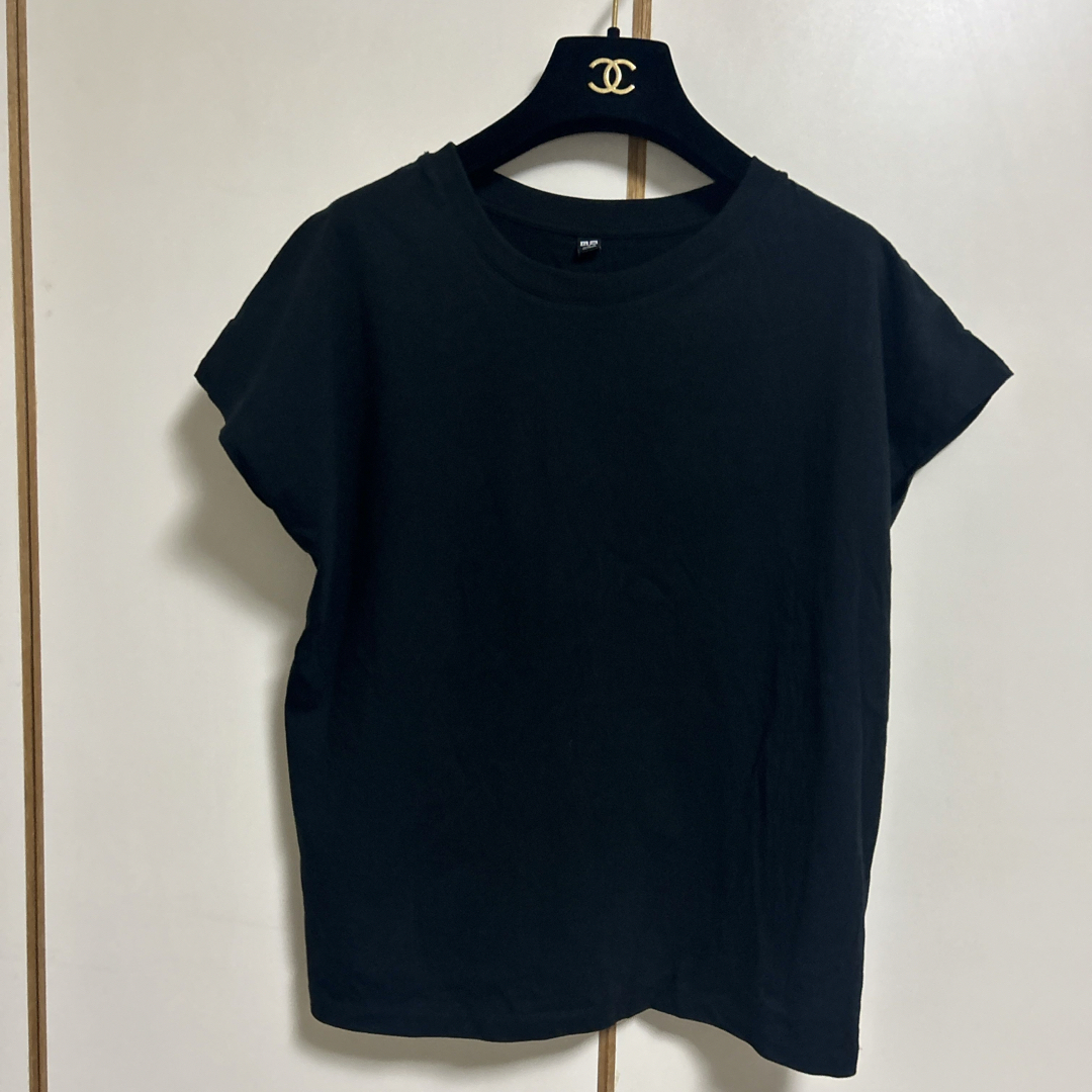 UNIQLO(ユニクロ)のUNIQLO フレンチスリーブ　ブラック　サイズM レディースのトップス(Tシャツ(半袖/袖なし))の商品写真