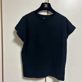 ユニクロ(UNIQLO)のUNIQLO フレンチスリーブ　ブラック　サイズM(Tシャツ(半袖/袖なし))