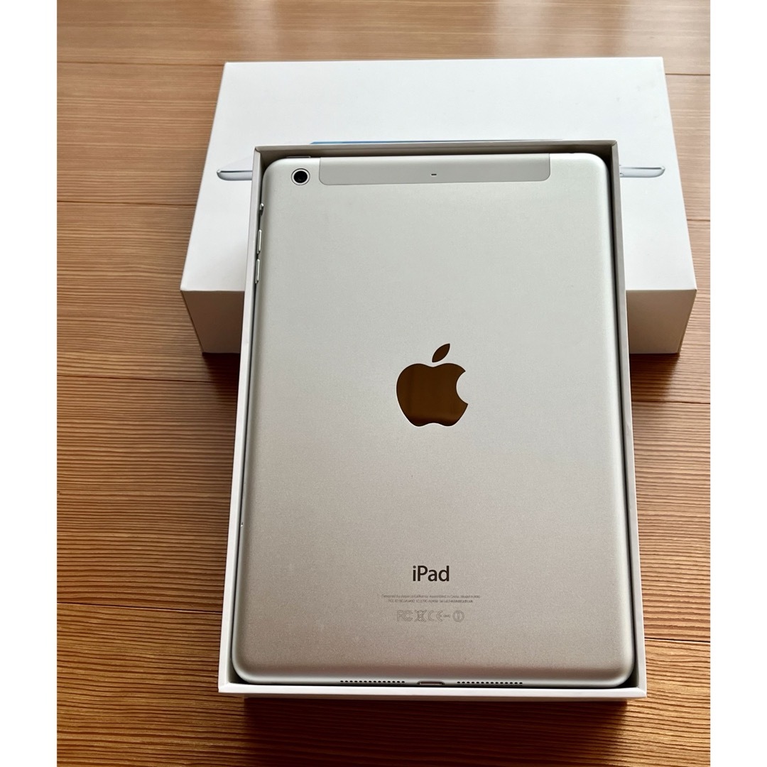 Apple(アップル)のiPad mini 2 16GB シルバー　Wi-Fi+Cellularモデル  スマホ/家電/カメラのPC/タブレット(タブレット)の商品写真