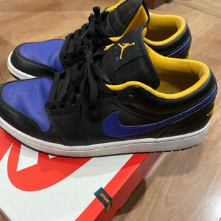 ジョーダン(Jordan Brand（NIKE）)のNIKE AIR JORDAN 1 LOW  スニーカー　28㎝(スニーカー)