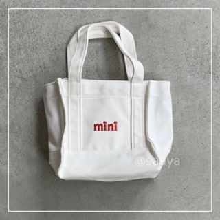 キャンバス mini トートバッグ 肩掛け 斜めがけ 白 新品未使用 美品 英字(トートバッグ)