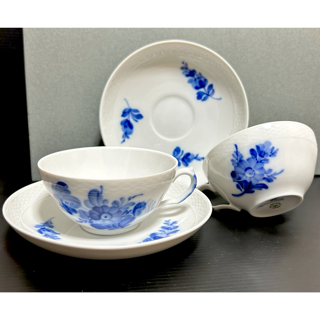 ROYAL COPENHAGEN(ロイヤルコペンハーゲン)の◎元箱付属 未使用美品　ロイヤルコペンハーゲン　ブルーフラワー　ペア インテリア/住まい/日用品のキッチン/食器(食器)の商品写真