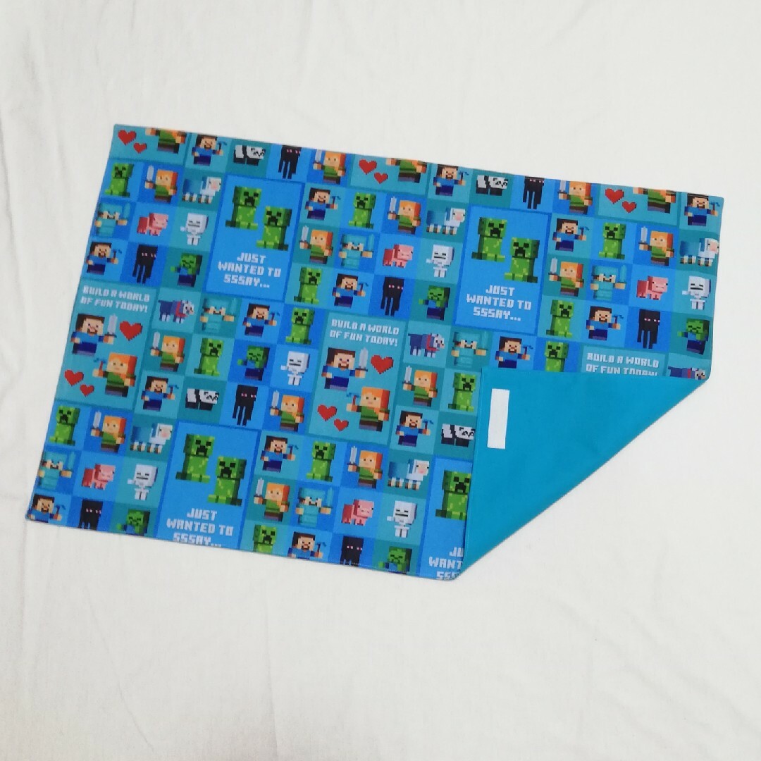 No.357 ランチョンマット 40×60cm マイクラ 青 ハンドメイドのキッズ/ベビー(その他)の商品写真