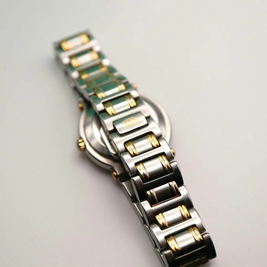 Gucci(グッチ)のGUCCI 11Pダイヤ デイト シルバー クォーツ レディース腕時計 497 レディースのファッション小物(腕時計)の商品写真