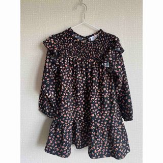 ザラ(ZARA)のZARA  小花柄ワンピース　size104(ワンピース)