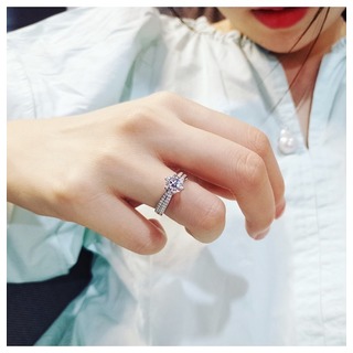 【爆売中♪】フリーサイズ　リング　指輪　銀　シルバー　ダイヤモンド風　華やか(リング(指輪))