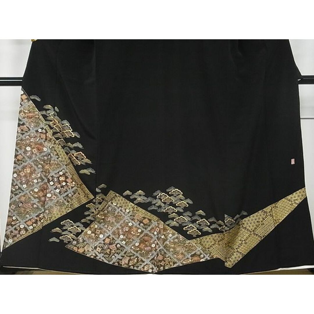 平和屋1■豪華黒留袖　駒刺繍　宝尽くし吉祥松文　金彩　逸品　CAAC7781rv レディースの水着/浴衣(着物)の商品写真