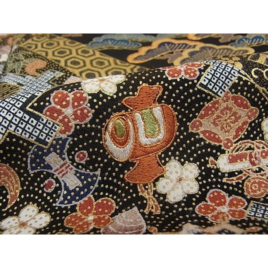 平和屋1■豪華黒留袖　駒刺繍　宝尽くし吉祥松文　金彩　逸品　CAAC7781rv レディースの水着/浴衣(着物)の商品写真