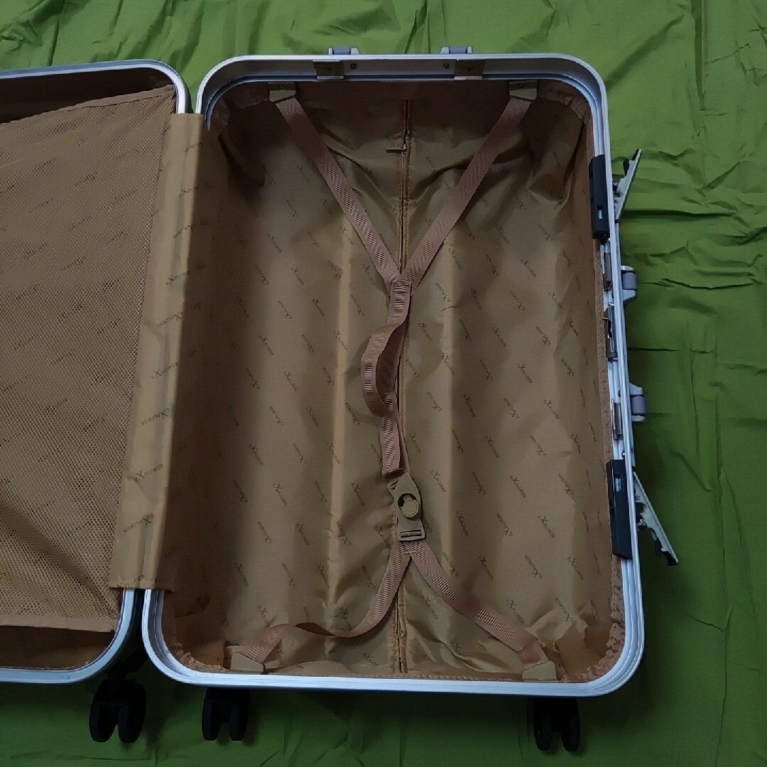 スーツケース　100L レディースのバッグ(スーツケース/キャリーバッグ)の商品写真
