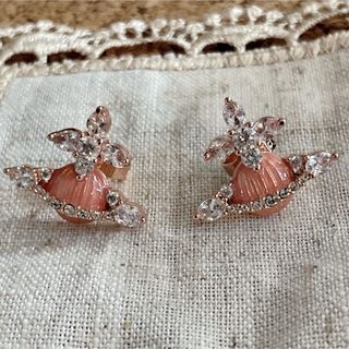 ヴィヴィアンウエストウッド(Vivienne Westwood)の新品同様 ヴィヴィアンウェストウッド ピアス　新作 ピンク(ピアス)