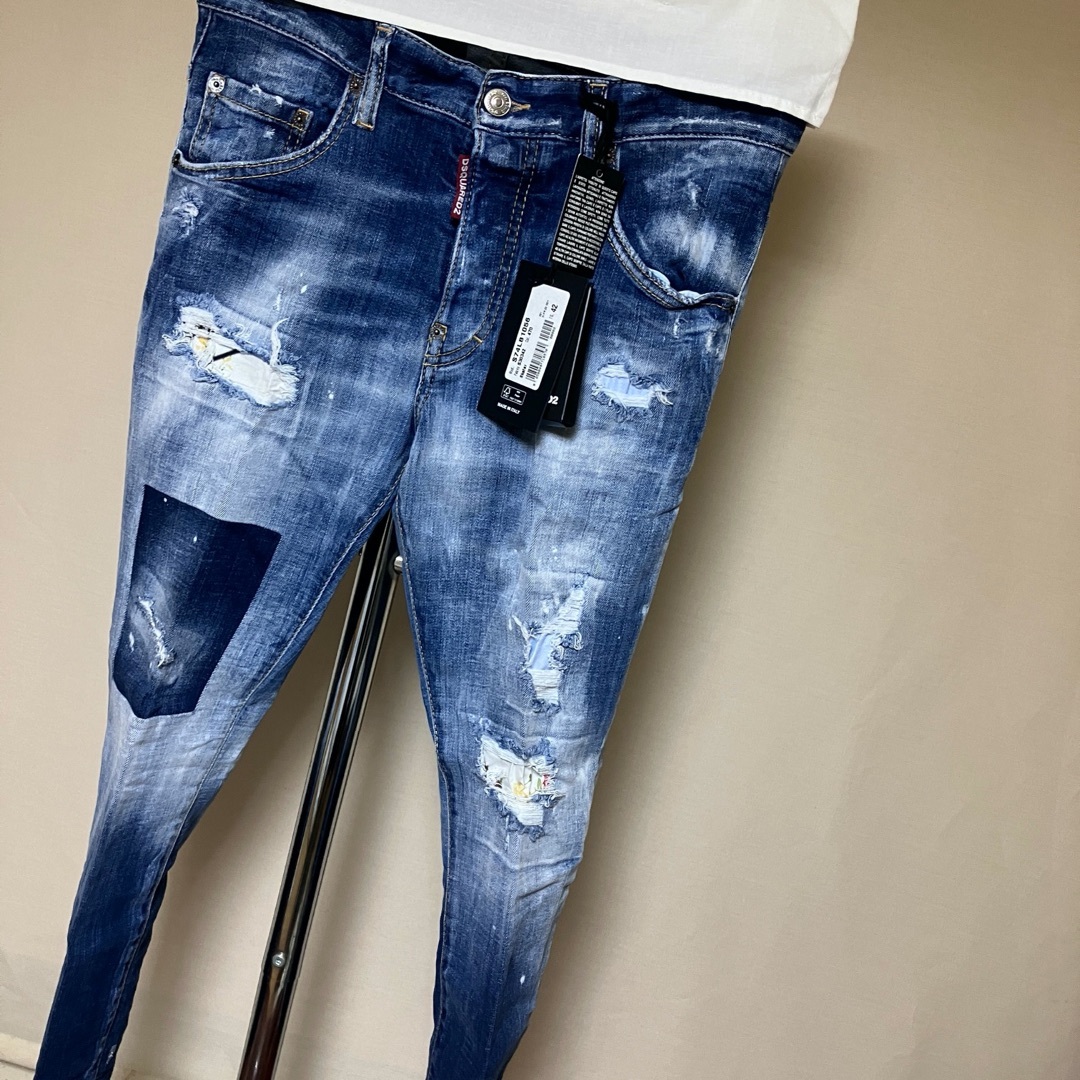 DSQUARED2(ディースクエアード)の新品 42 22ss DSQUARED2 スキニーデニム SKATER 5225 メンズのパンツ(デニム/ジーンズ)の商品写真