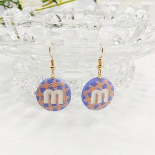 m ロゴ ブルー ギンガムチェック ピアス アクセサリー