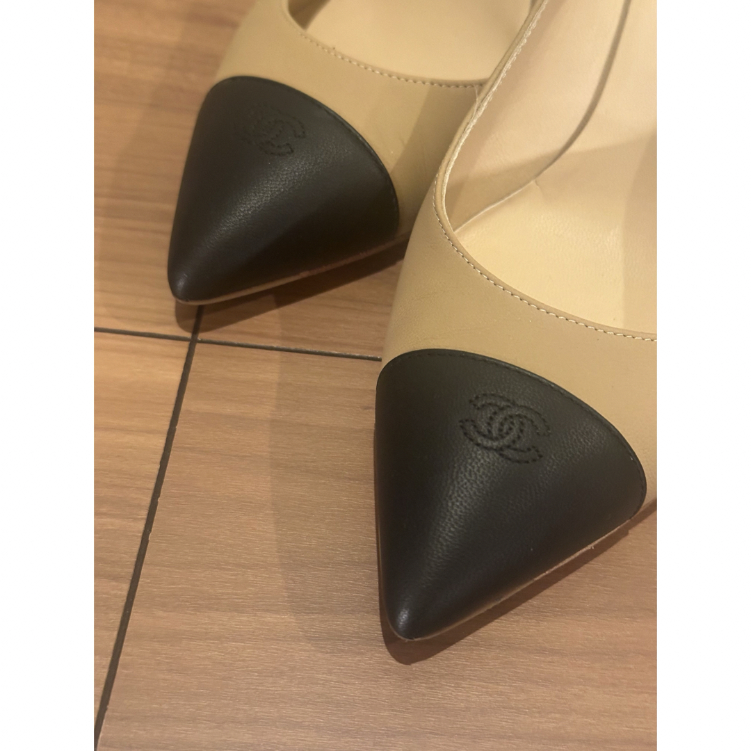 CHANEL - CHANEL 美品バイカラーパンプス ベージュ×黒 ウェッジ CHANEL - CHANEL 美品バイカラーパンプス ベージュ×黒 ウェッジ