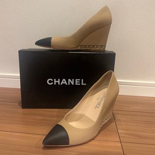 シャネル(CHANEL)のCHANEL 美品バイカラーパンプス ベージュ×黒 ウェッジソール37.5(ハイヒール/パンプス)