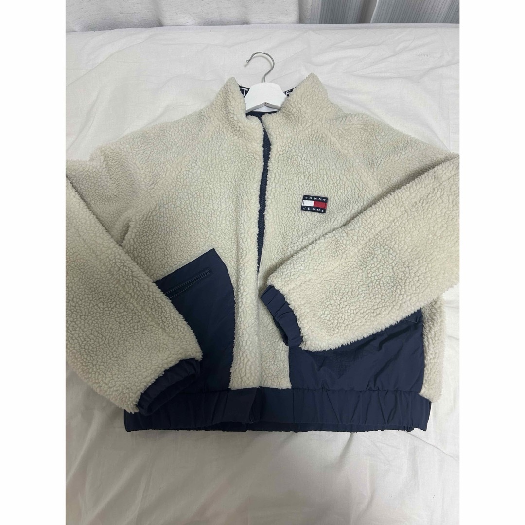 TOMMY JEANS(トミージーンズ)のトミージーンズ　リバーシブルボアジャケット レディースのジャケット/アウター(ブルゾン)の商品写真