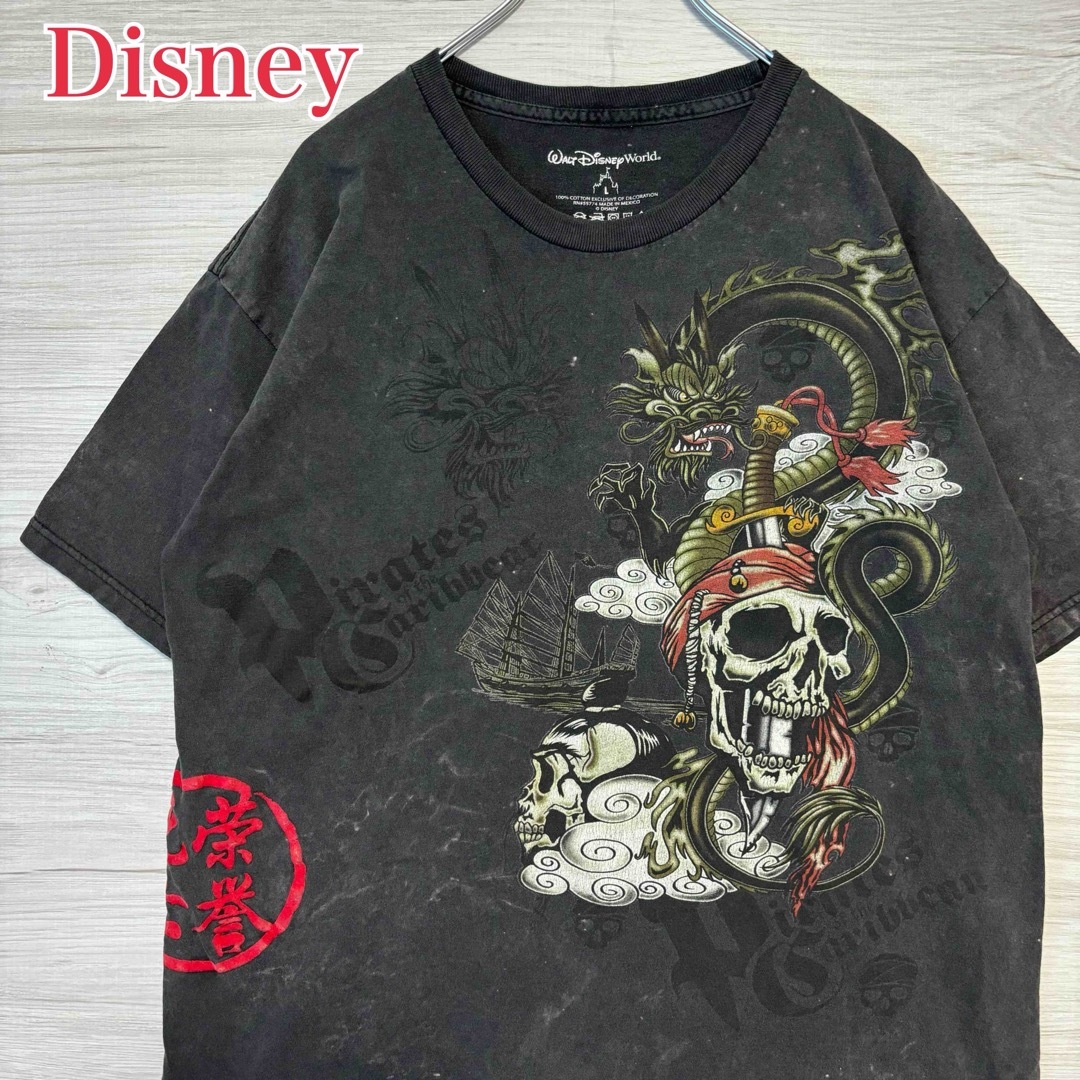 Disney(ディズニー)の【入手困難】ディズニー　パイレーツオブカリビアン　Tシャツ　Lサイズ　海外輸入 メンズのトップス(Tシャツ/カットソー(半袖/袖なし))の商品写真