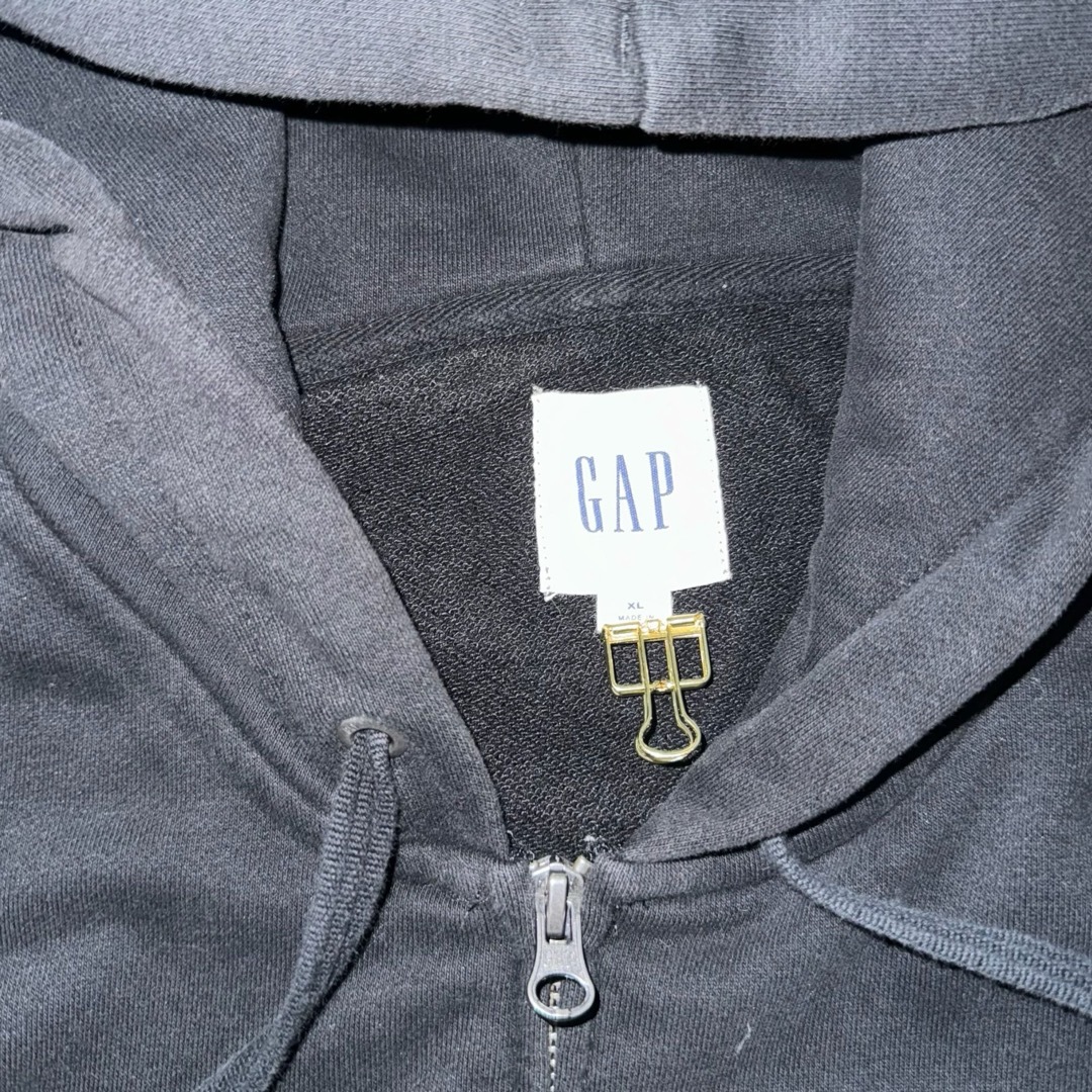 GAP(ギャップ)の00年代 GAP ギャップ ジップパーカーサイズ XL 黒 メンズのトップス(パーカー)の商品写真