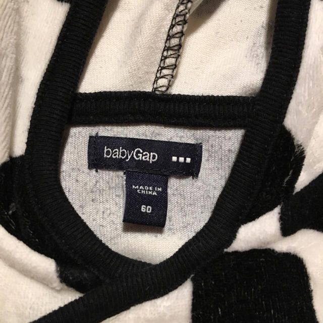 babyGAP(ベビーギャップ)のbabygap★牛さんロンパース キッズ/ベビー/マタニティのベビー服(~85cm)(ロンパース)の商品写真