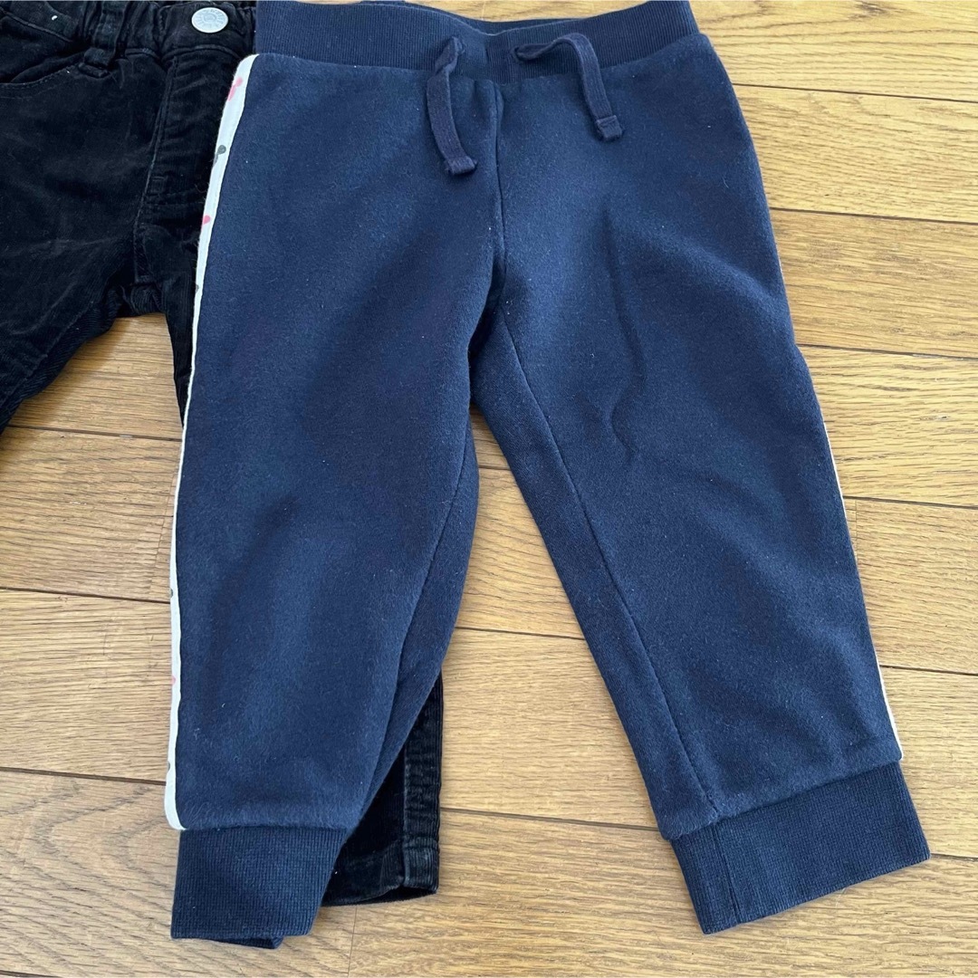 babyGAP(ベビーギャップ)のbaiya90秋冬ズボンコーデュロイディズニーミッキー男の子スウェットパンツ キッズ/ベビー/マタニティのキッズ服男の子用(90cm~)(パンツ/スパッツ)の商品写真