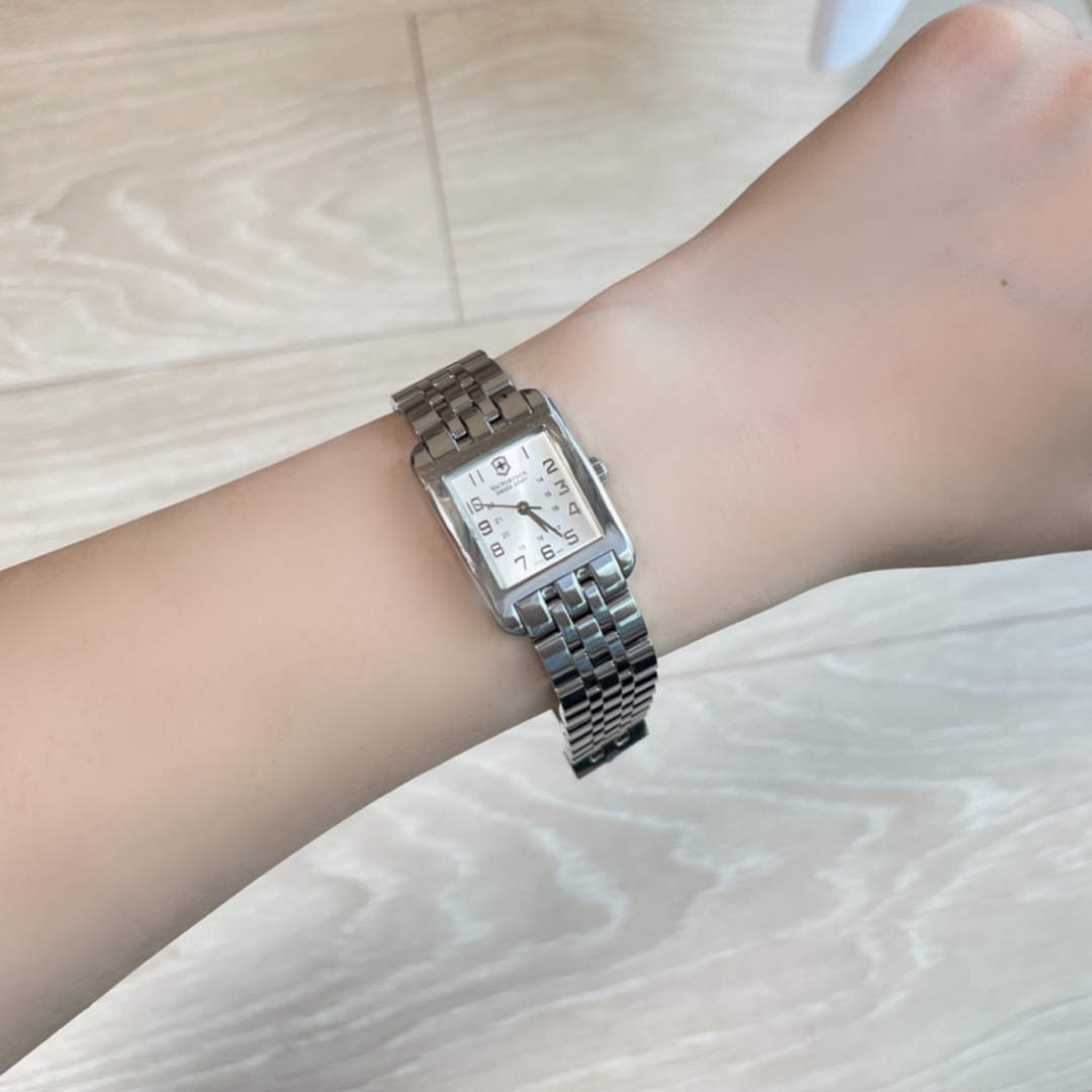 VICTORINOX(ビクトリノックス)の【人気 稼働品】VICTORINOX V25022 腕時計 レディースのファッション小物(腕時計)の商品写真