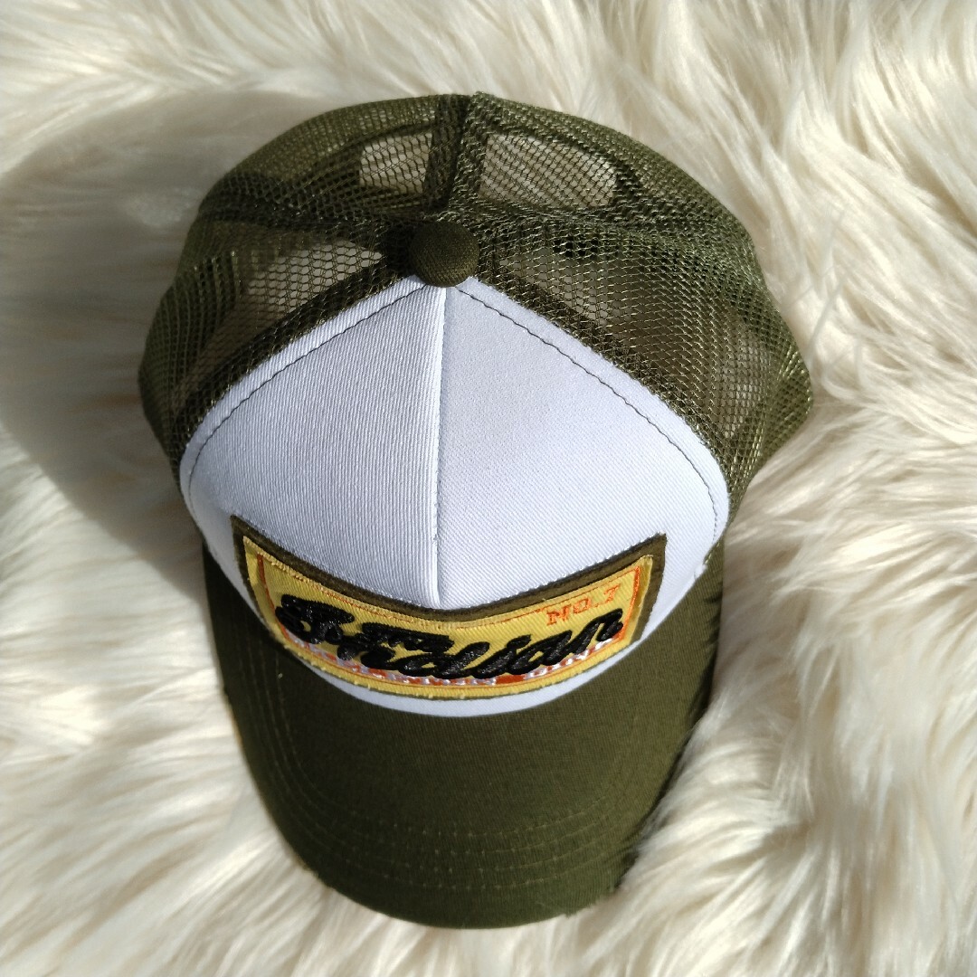 メッシュキャップ ダークグリーン ヒップホップ アメカジ 深緑色 カッコいい メンズの帽子(キャップ)の商品写真