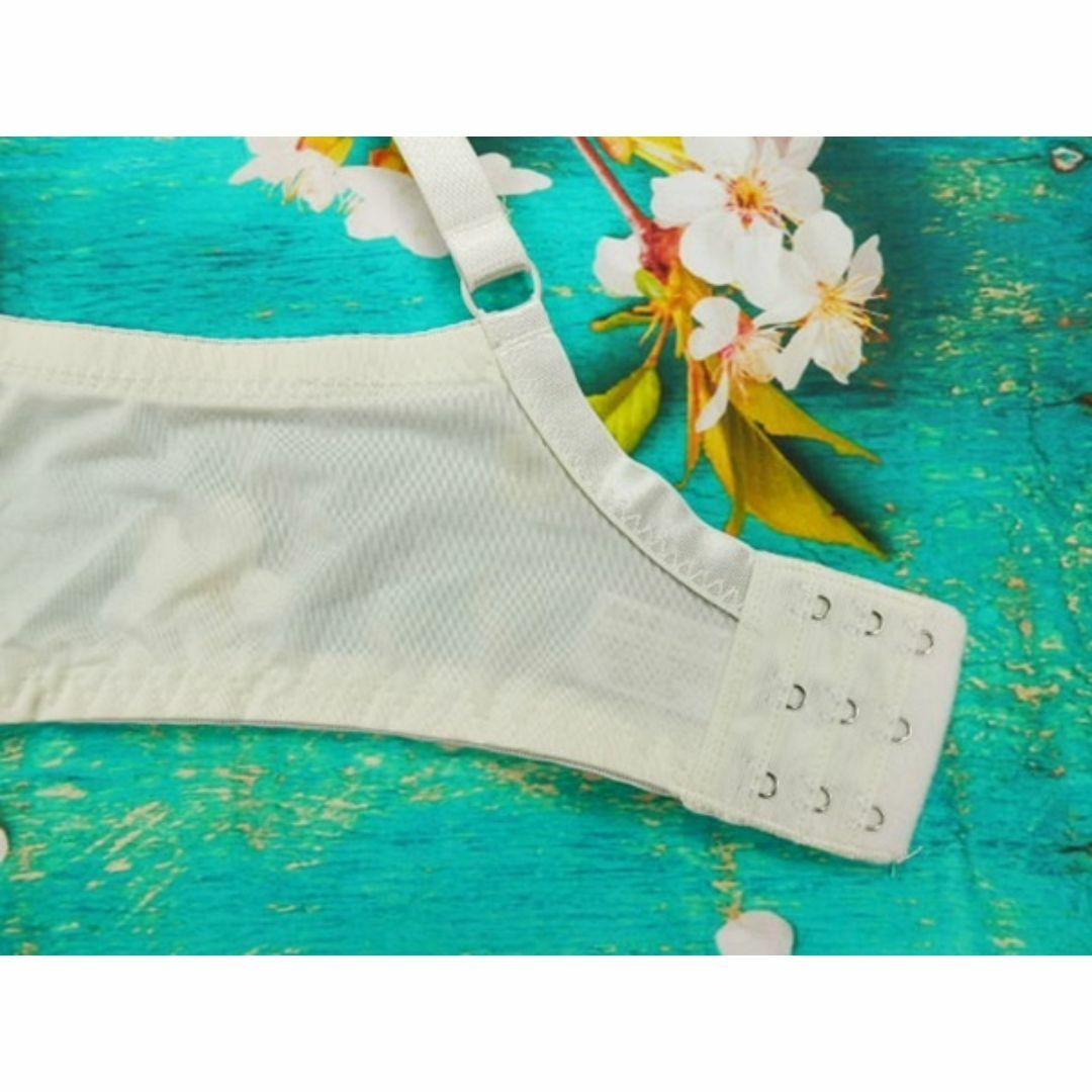 025★E70 M★脇高ブラショーツセット エレガントローズ刺繍 クリーム レディースの下着/アンダーウェア(ブラ&ショーツセット)の商品写真