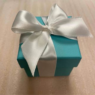 ティファニー 空箱 リボン（リングケース 大）7×7×6.5cm(その他)