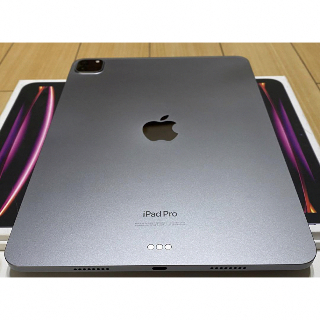 【美品】Ipad Pro第4世代11インチWi-Fiモデル256GBキーボード付 スマホ/家電/カメラのPC/タブレット(タブレット)の商品写真