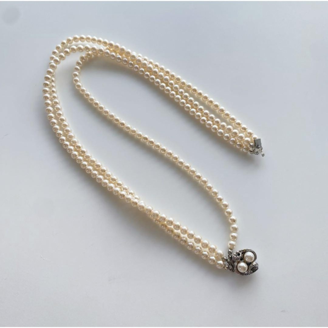 white pearl necklace レディースのアクセサリー(ネックレス)の商品写真