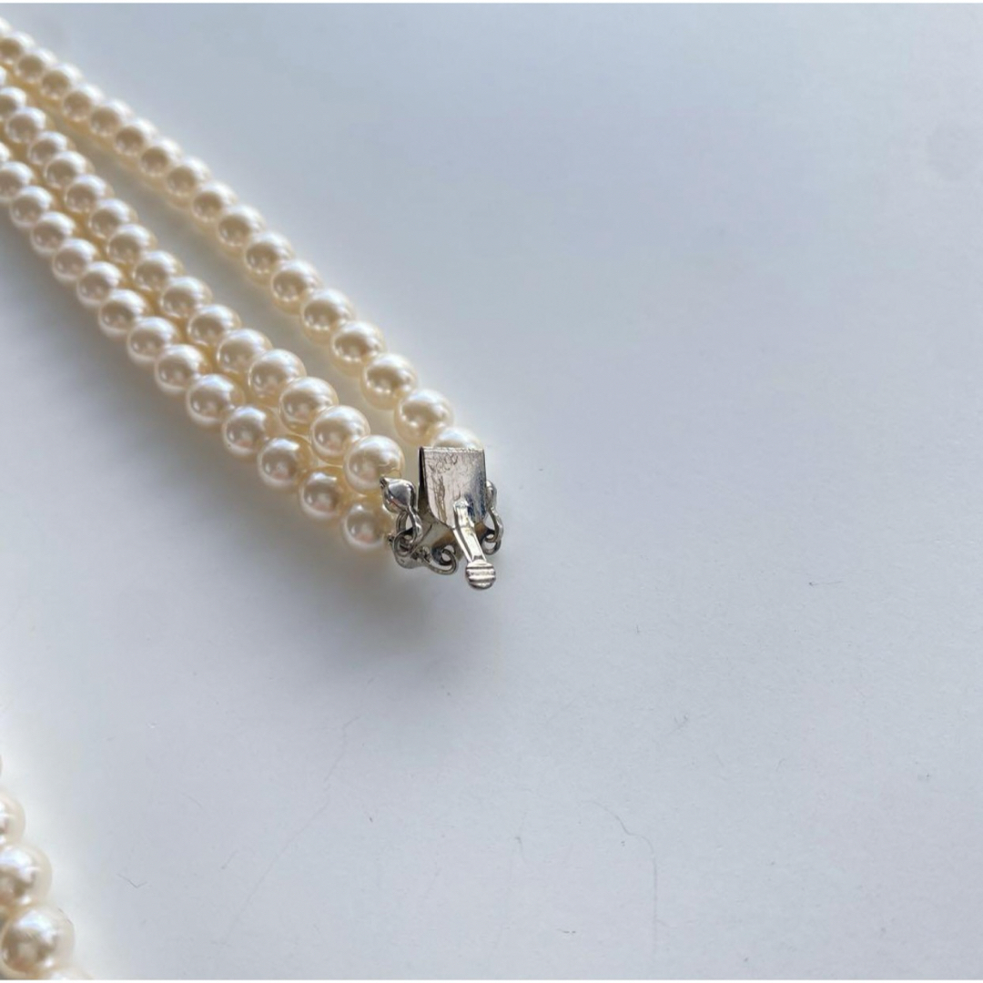 white pearl necklace レディースのアクセサリー(ネックレス)の商品写真