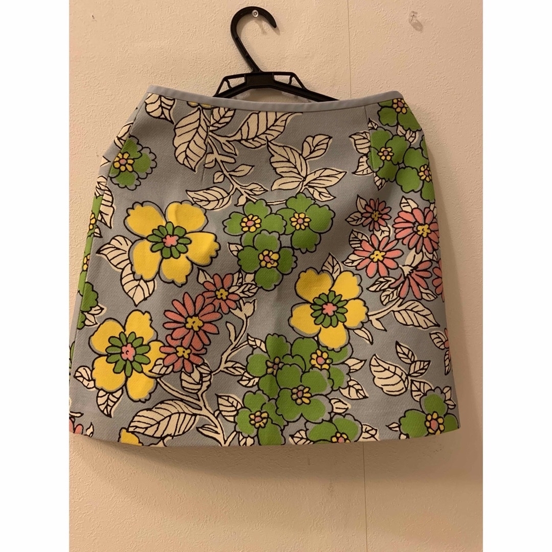 Tory Burch(トリーバーチ)のトリーバーチ　スカート 花柄 レディースのスカート(ひざ丈スカート)の商品写真
