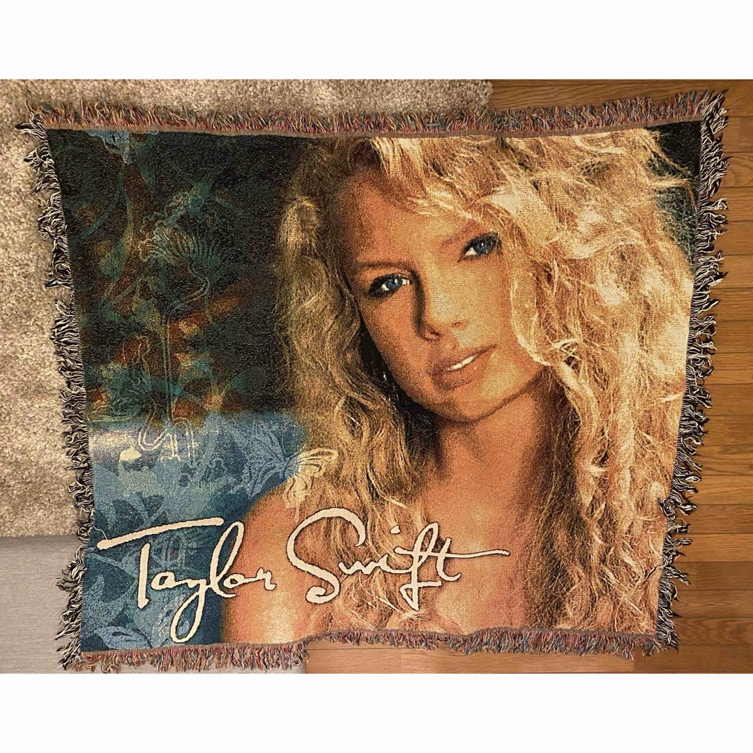 Taylor Swift Debut Album Blanket ブランケット エンタメ/ホビーのタレントグッズ(ミュージシャン)の商品写真