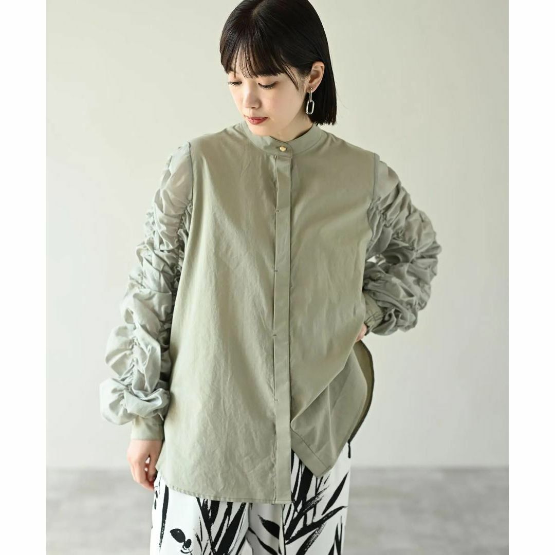 HERENCIA(ヘレンチア)のVolume gathered sleeve shirt blouse カーキ レディースのトップス(シャツ/ブラウス(長袖/七分))の商品写真