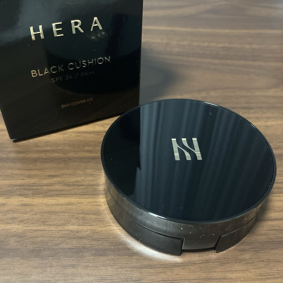 【新品未使用】HERA ヘラ クッションファンデ 21N1 コスメ/美容のベースメイク/化粧品(ファンデーション)の商品写真