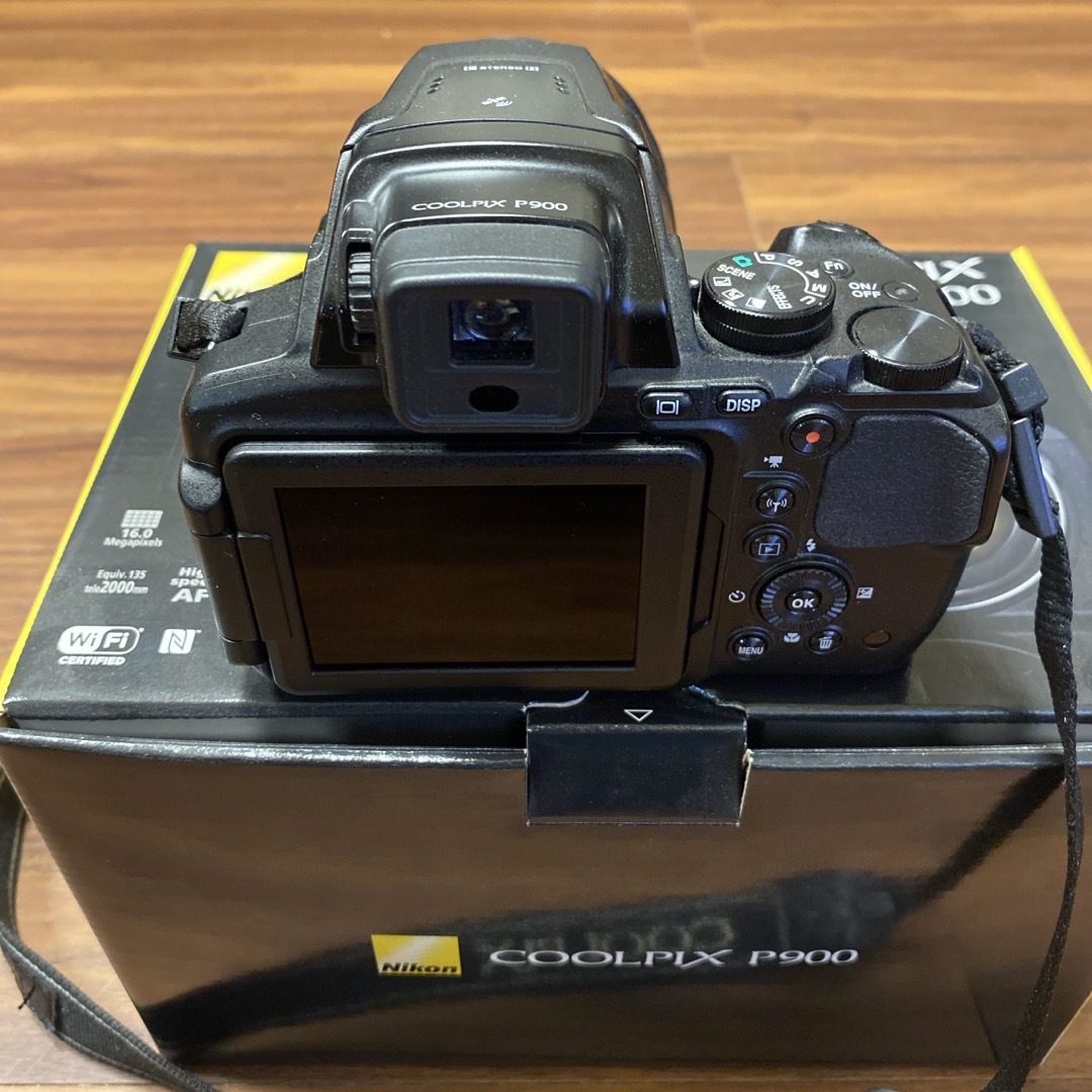 Nikon(ニコン)のNikon COOLPIX P900 スマホ/家電/カメラのカメラ(コンパクトデジタルカメラ)の商品写真