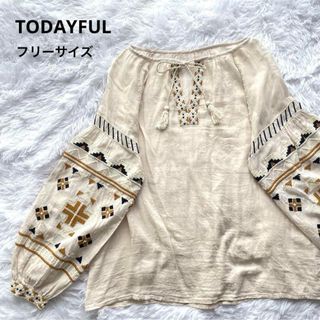 トゥデイフル(TODAYFUL)のTODAYFUL ブラウス 刺繍 白 エンブロイダリー シャツ ボリューム袖(シャツ/ブラウス(長袖/七分))