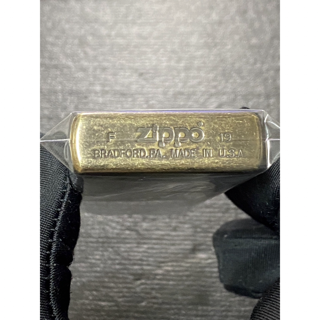 zippo マルボロ 古美色 ゴールド 限定品 特殊加工 2019年製 メンズのメンズ その他(その他)の商品写真