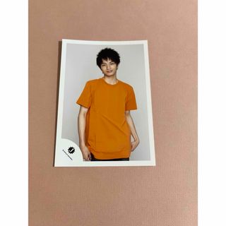 中島健人 Jr時代 カラーTシャツ 公式写真(アイドルグッズ)