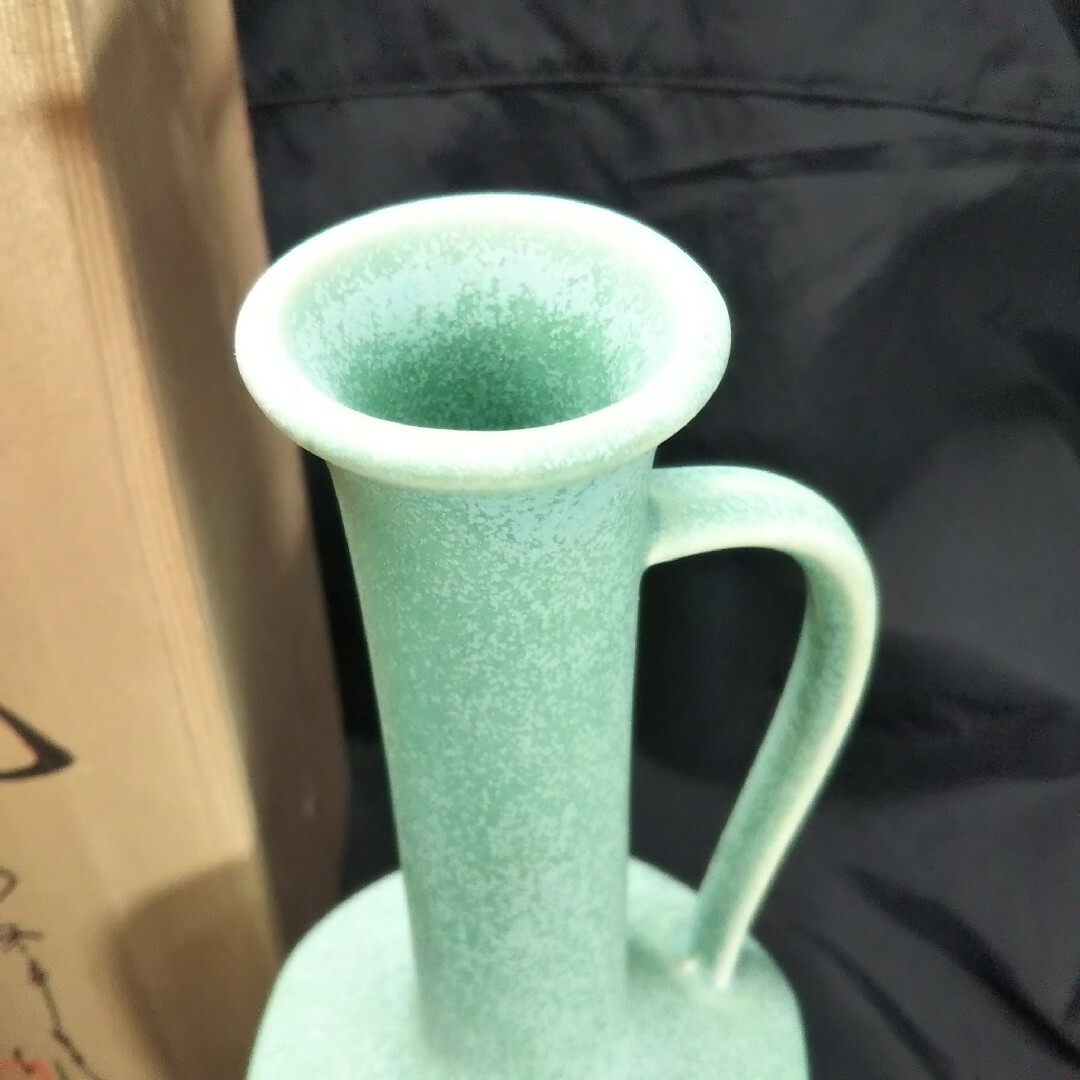 青磁色 花瓶 インテリア/住まい/日用品のインテリア小物(花瓶)の商品写真