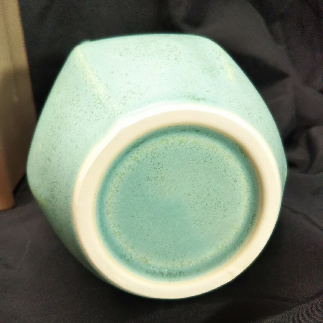 青磁色 花瓶 インテリア/住まい/日用品のインテリア小物(花瓶)の商品写真