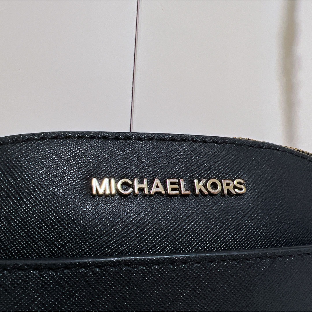 Michael Kors(マイケルコース)の超美品☆送料無料☆MICHAEL KORSマイケルコースレザーショルダーバッグ☆ レディースのバッグ(ショルダーバッグ)の商品写真