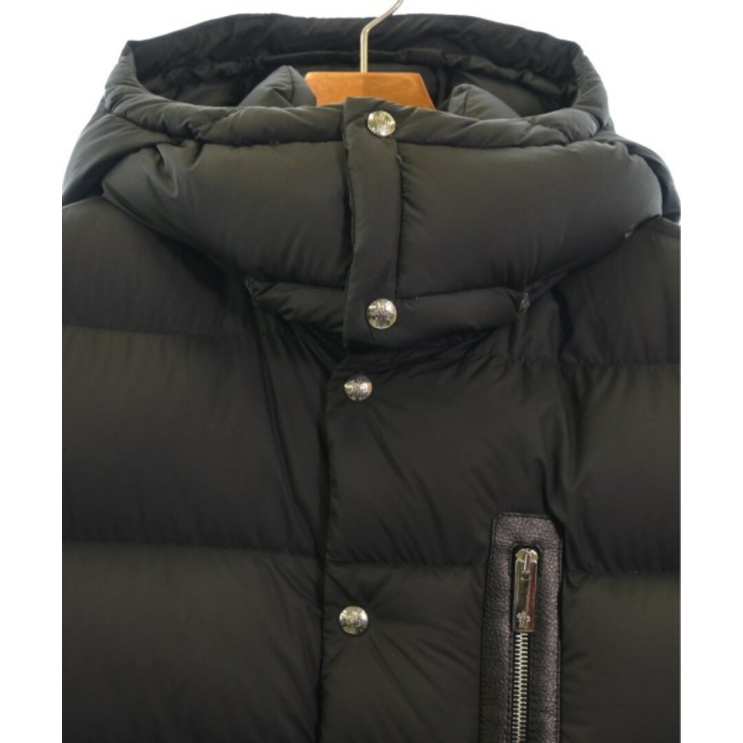 MONCLER(モンクレール)のMONCLER ダウンジャケット/ダウンベスト 1(S位) ダークグレー 【古着】【中古】 メンズのジャケット/アウター(ダウンジャケット)の商品写真