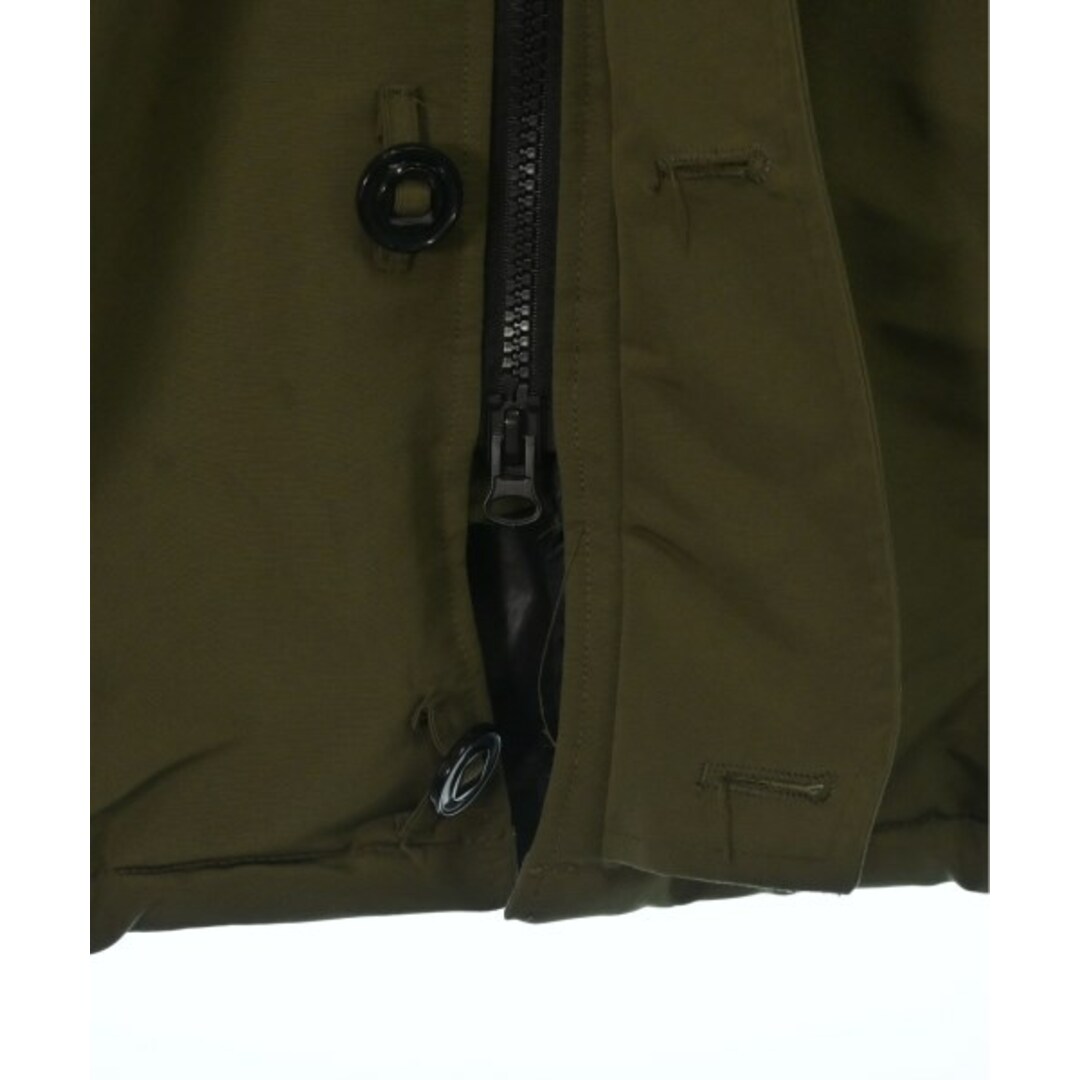 CANADA GOOSE(カナダグース)のCANADA GOOSE ダウンジャケット/ダウンベスト M カーキ 【古着】【中古】 メンズのジャケット/アウター(ダウンジャケット)の商品写真