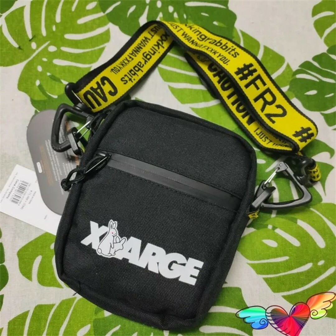 限定セール　新品未使用 FR2 ショルダーバッグ  XLARGE ブラック　黒 レディースのバッグ(ショルダーバッグ)の商品写真