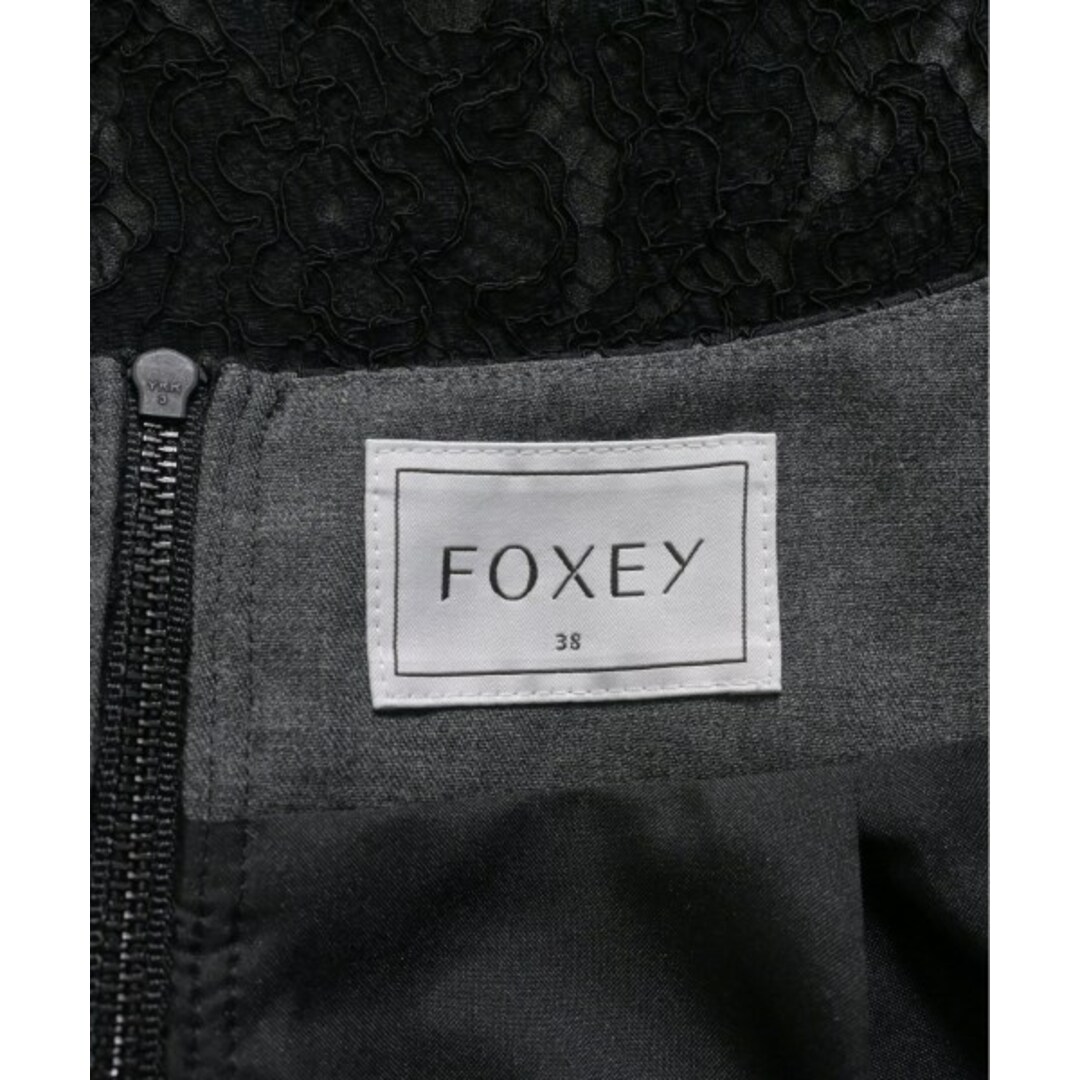 FOXEY(フォクシー)のFOXEY フォクシー ひざ丈スカート 38(S位) グレーx黒 【古着】【中古】 レディースのスカート(ひざ丈スカート)の商品写真