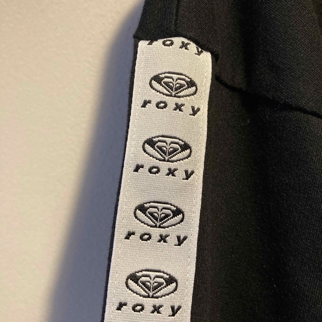 Roxy(ロキシー)のROXY ロキシートレーナー ライントップス 黒 ムラスポ レディースのトップス(トレーナー/スウェット)の商品写真
