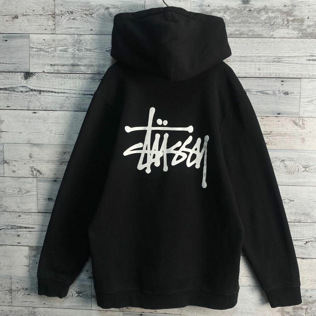 STUSSY(ステューシー)の【美品　超人気デザイン】ステューシー☆ 定番デザイン パーカー バックプリント メンズのトップス(パーカー)の商品写真