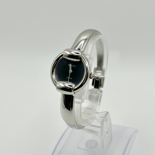 Gucci - GUCCI グッチ 1400L バングルウォッチ QZ黒文字盤 レディース腕時計