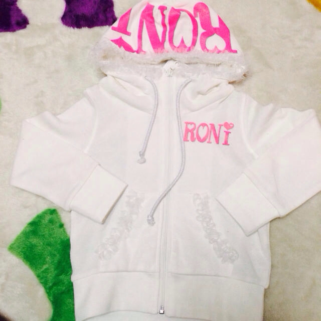 RONI(ロニィ)のRONI♥️白パーカー キッズ/ベビー/マタニティのキッズ服女の子用(90cm~)(その他)の商品写真