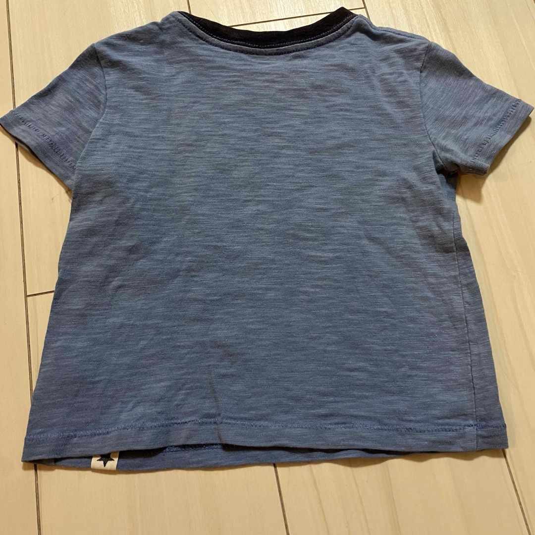 babyGAP(ベビーギャップ)のGAP Tシャツ2枚セット　12-18M 80 恐竜 半袖長袖 キッズ/ベビー/マタニティのベビー服(~85cm)(Ｔシャツ)の商品写真